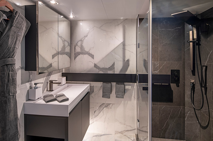 Eclipse Verandah Suite bathroom